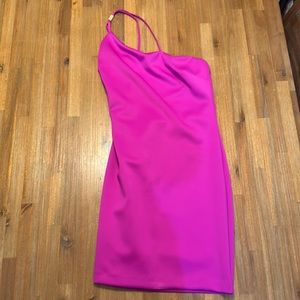 Gorgeous new Guess hot pink dress one shoulder dress size m runs small.